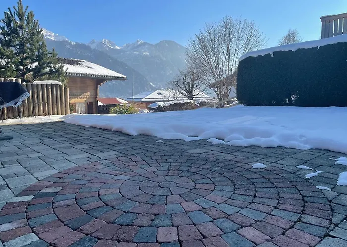 아파트 Solaria 2 Bedrooms With Mountain And Garden View